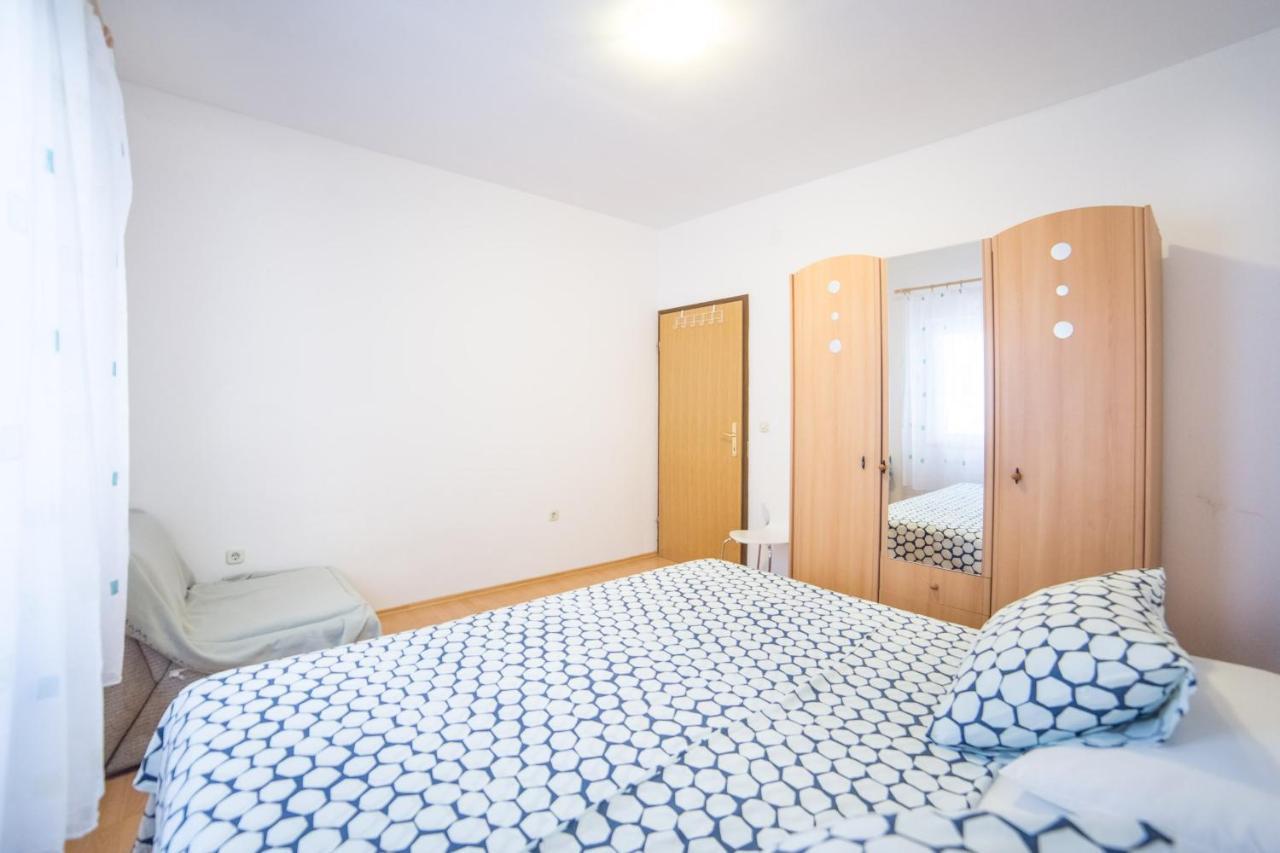 Apartment Jadranka Брист Экстерьер фото